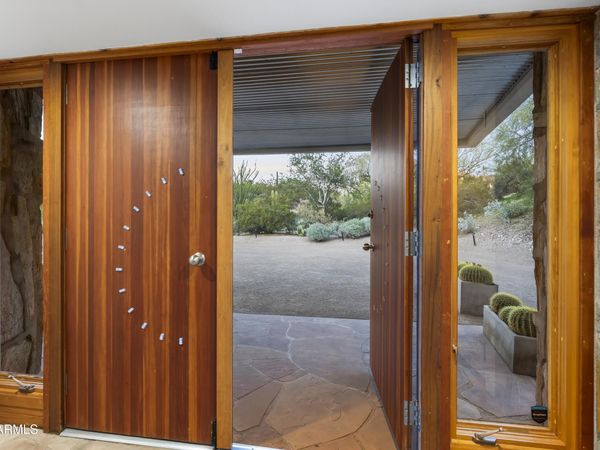 7915 E PRIMROSE Path, Carefree, AZ 85377
