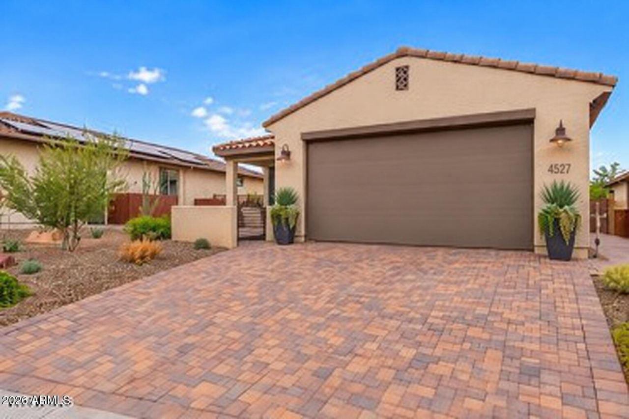 4527 Charro Court, Wickenburg, AZ 85390 Main Photo
