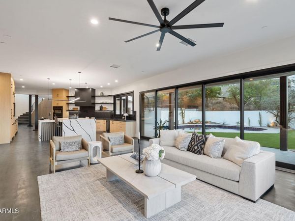 3135 E PALO VERDE Drive, Phoenix, AZ 85016