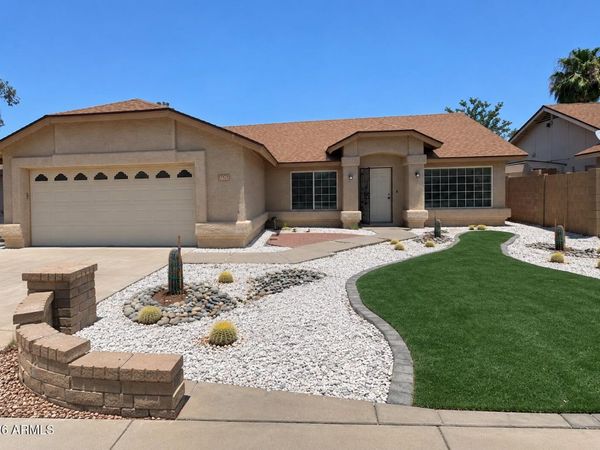 8626 W WILLOW Avenue, Peoria, AZ 85381