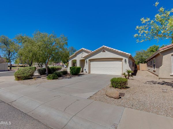 2610 W ROMLEY Road, Phoenix, AZ 85041
