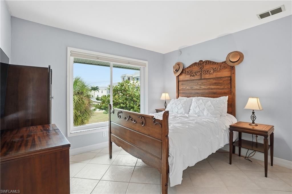 48 Fairview Blvd , Fort Myers Beach, FL 33931 Photo