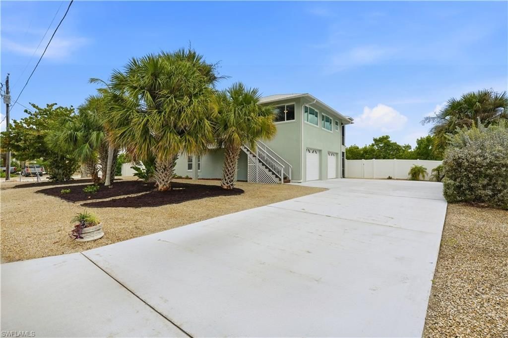48 Fairview Blvd , Fort Myers Beach, FL 33931 Photo