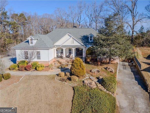 410 Caldwell Lane, Hoschton, GA 30548