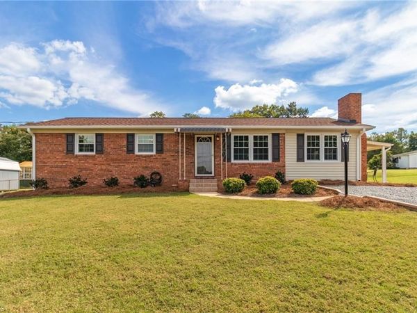 4010 Elkton Trail , Winston-Salem, NC 27107