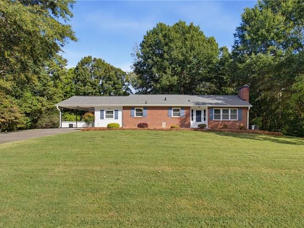 4412 Vienna Dozier Road, Pfafftown, NC 27040