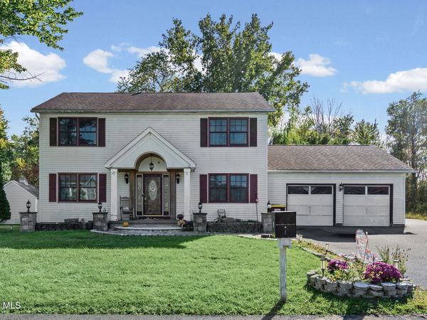 29 Omega Terrace, Latham, NY 12110