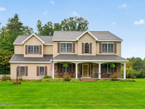 4 Quincy Lane, Queensbury, NY 12804