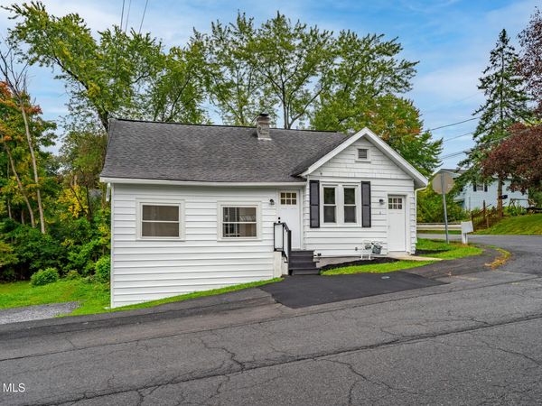2 Monroe Avenue, Latham, NY 12110
