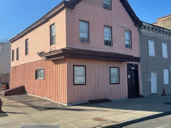1114 Broadway, Menands, NY 12204