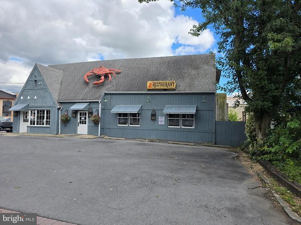 300 SUMMIT AVENUE , HAGERSTOWN, MD 21740
