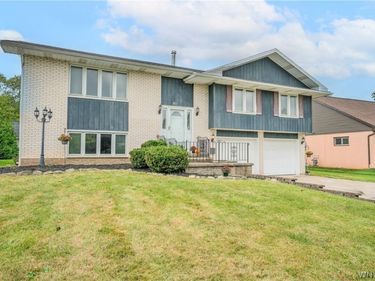 93 Harding Road, Williamsville, NY 14221