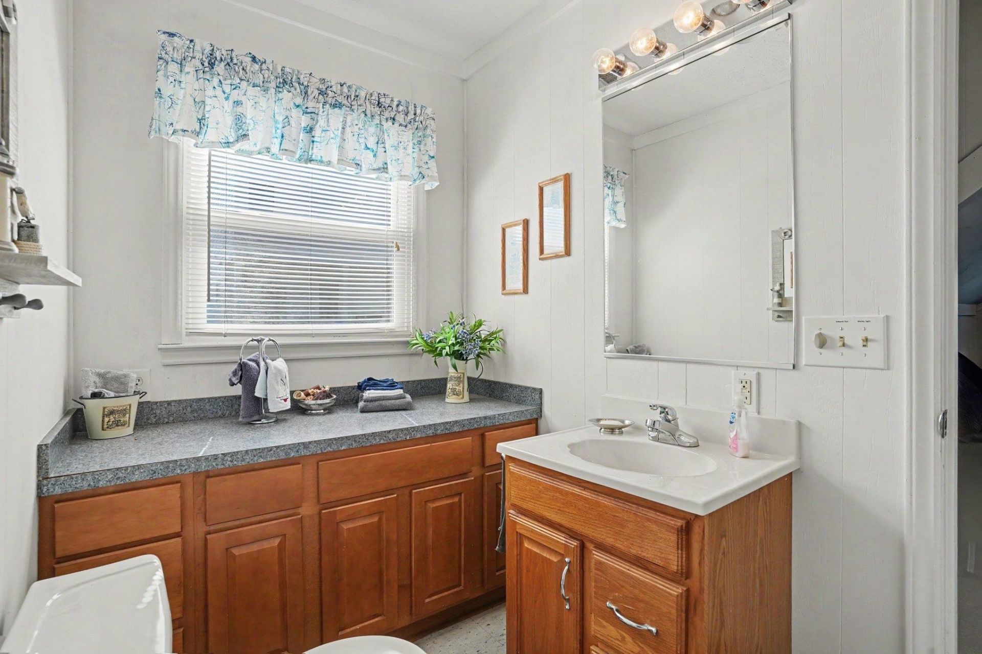 113 N 9th Ave. Photo 24