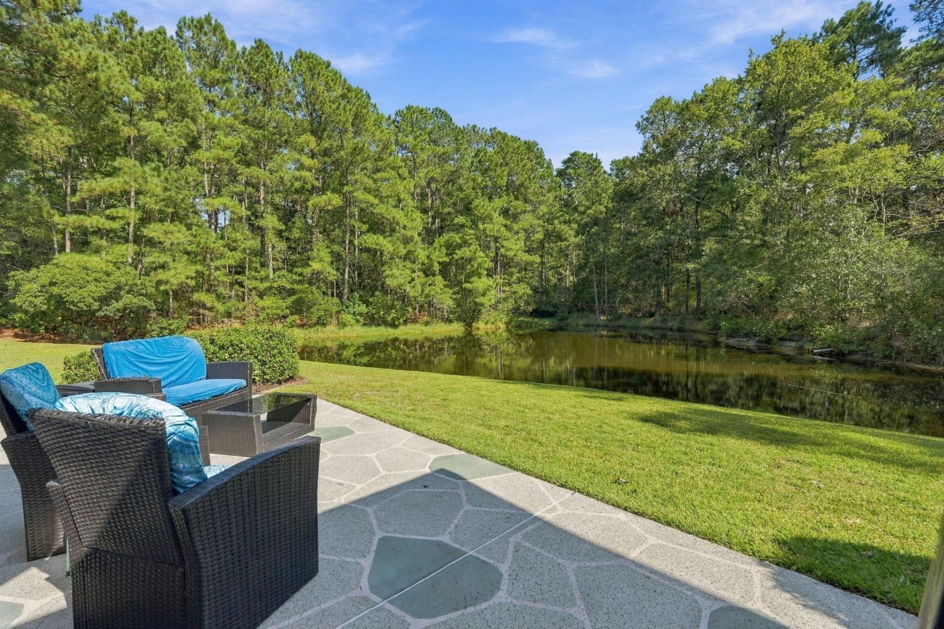 255 Candlewood Dr. Photo 36
