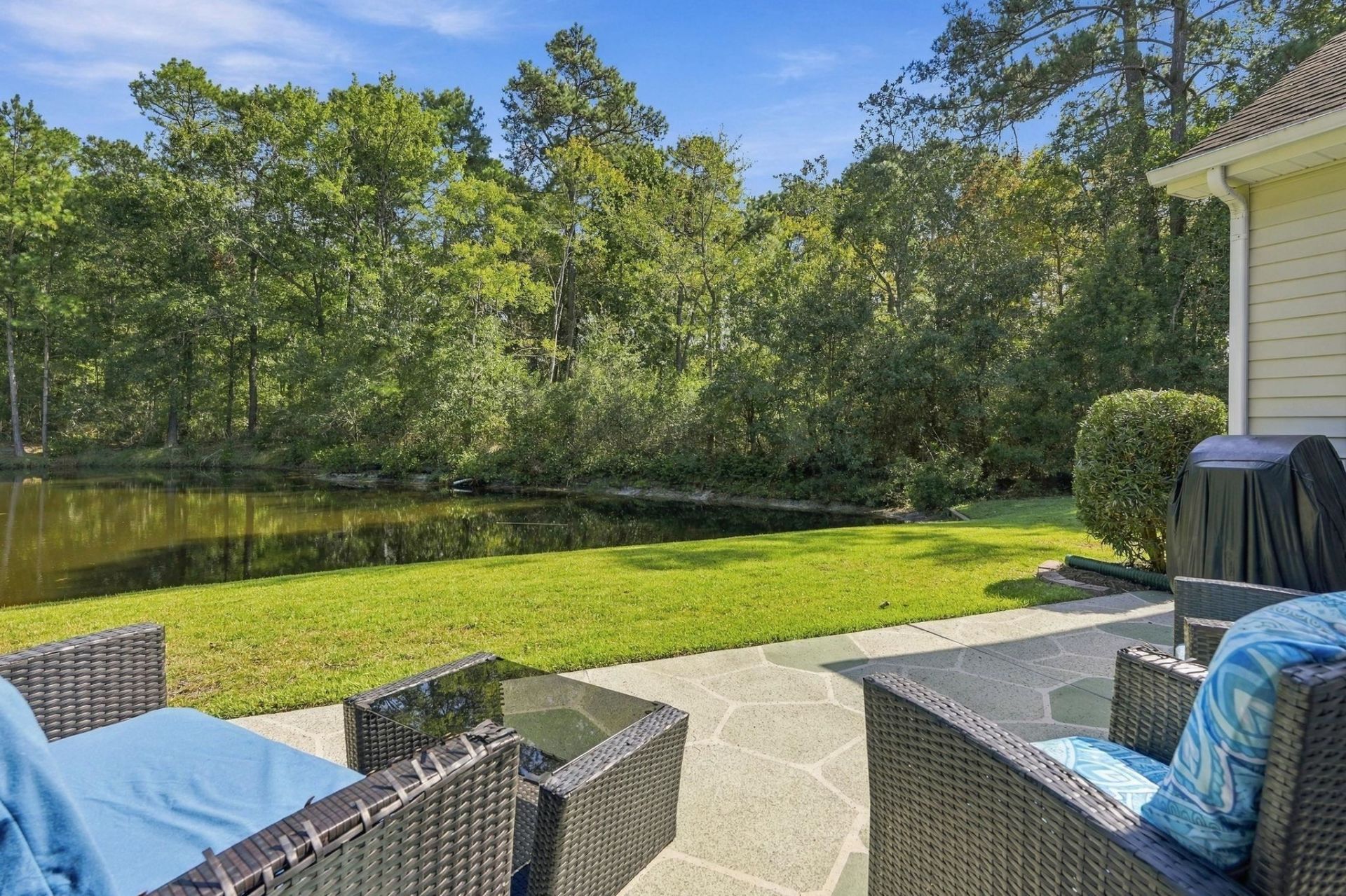 255 Candlewood Dr. Photo 37