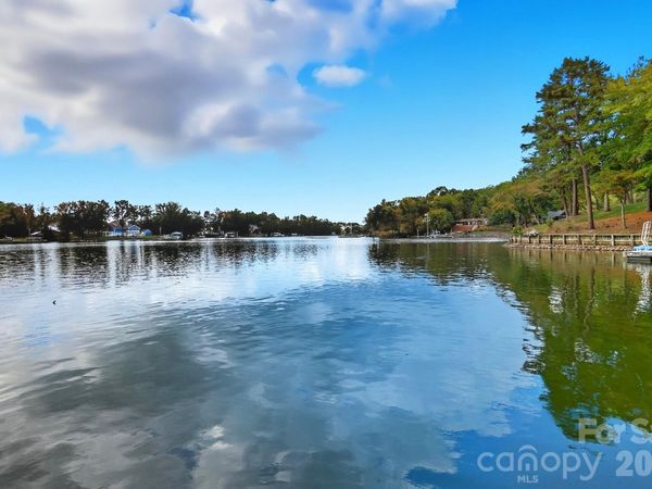 17909 Wilbanks Drive, Charlotte, NC 28278