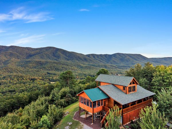 1099 Smithfield Road, Tellico Plains, TN 37385