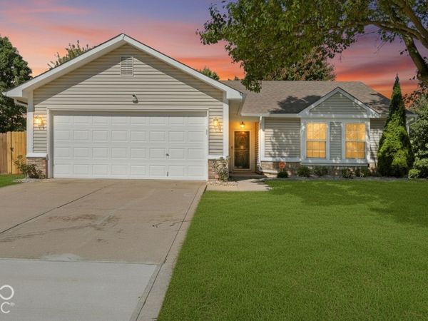 9904 Comb Run Court , Avon, IN 46123