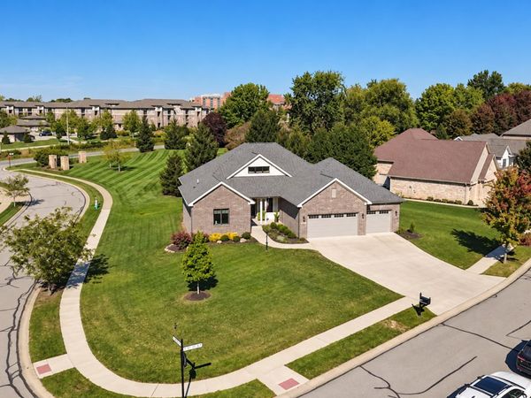 836 Justine Circle W, Indianapolis, IN 46234
