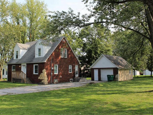 7125 Catherine Street , Merrillville, IN 46410