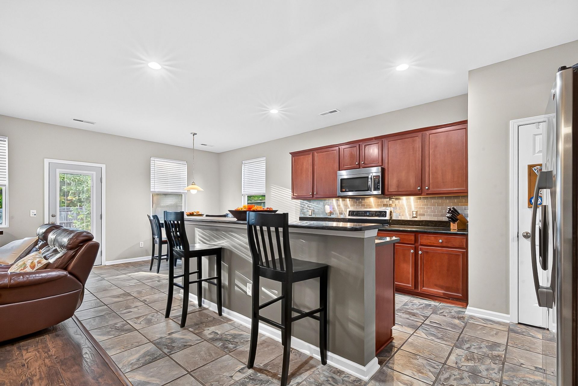 305 Deep River Road Photo 10
