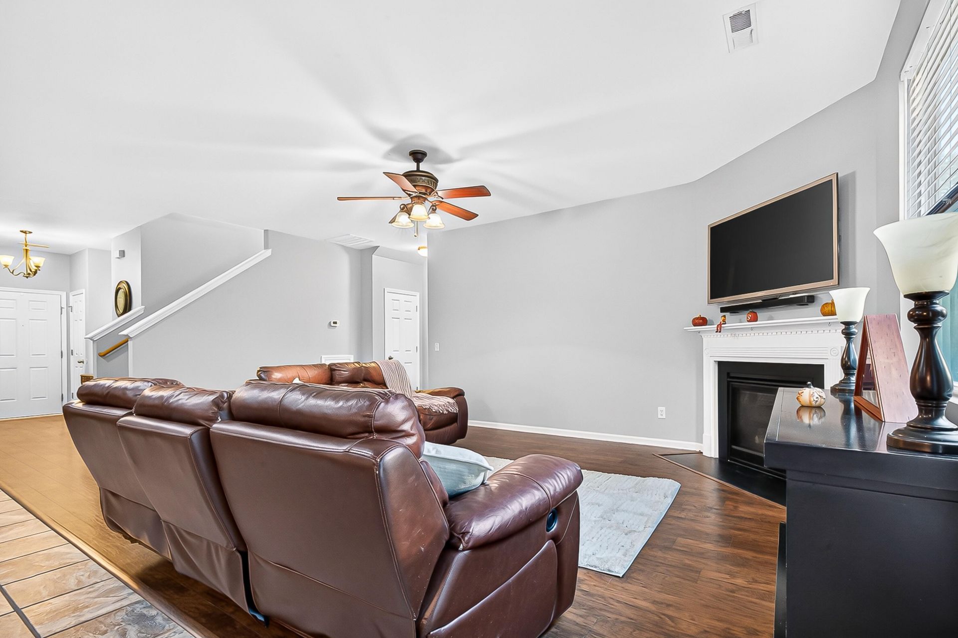 305 Deep River Road Photo 6