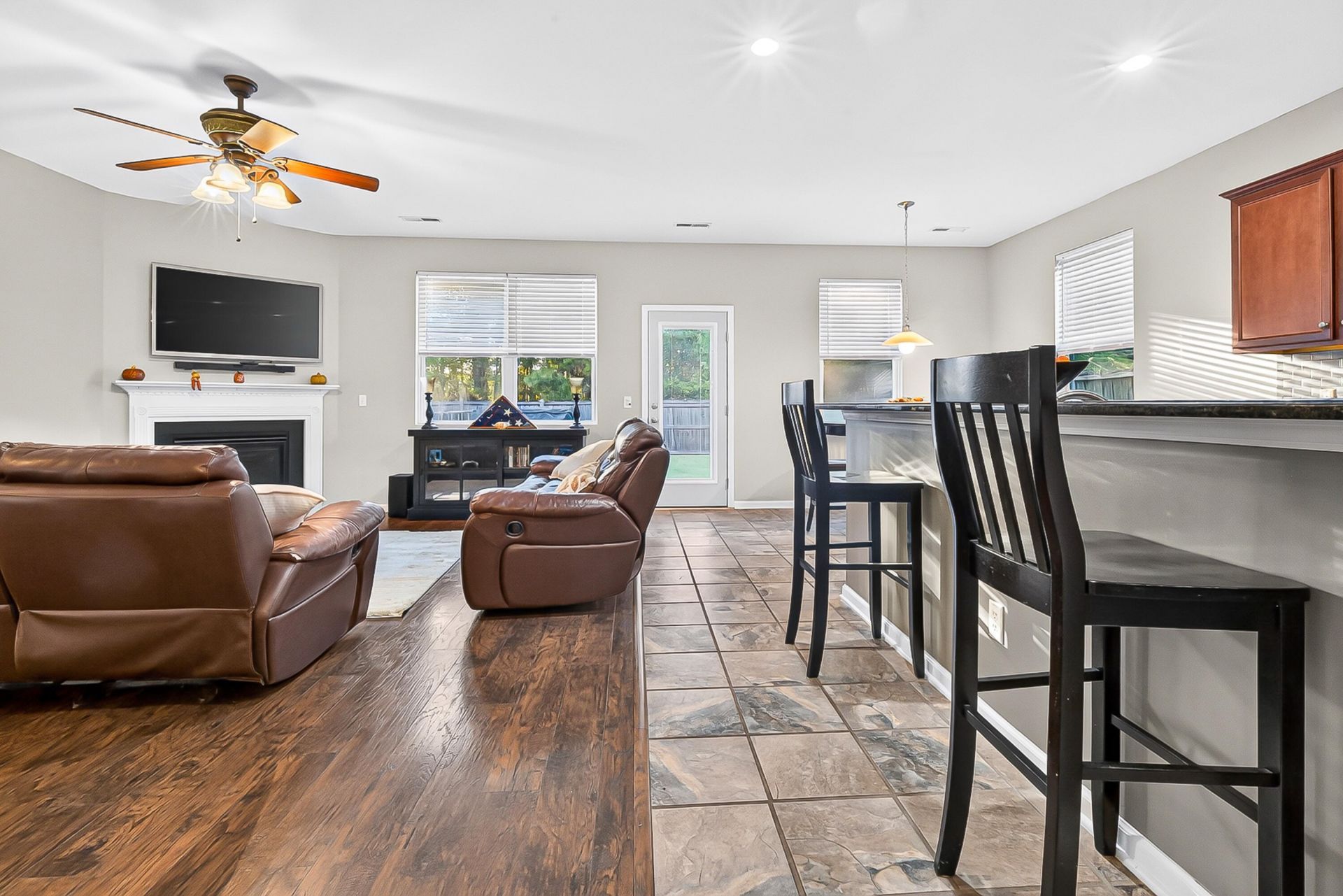 305 Deep River Road Photo 7