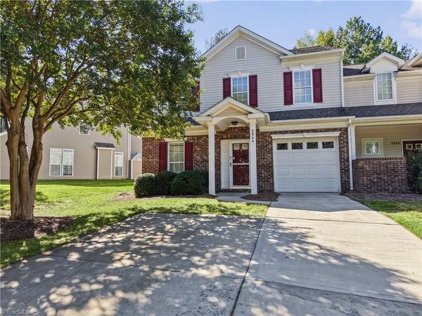 5944 Hollow Wood Court , Winston-Salem, NC 27104