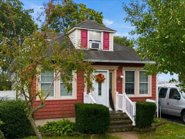 25 3rd Avenue, Central Islip, NY 11722