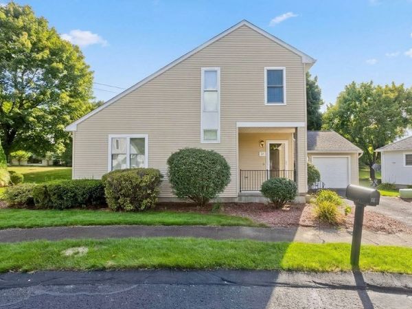 27 Curry Lane, Unit 27, Chicopee, MA 01022