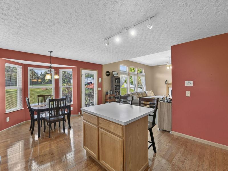1548 Grove Hill Drive, Columbus, OH 43240 Photo 11