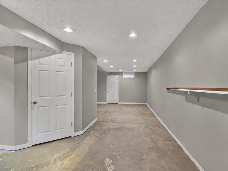 1548 Grove Hill Drive, Columbus, OH 43240 Photo 31