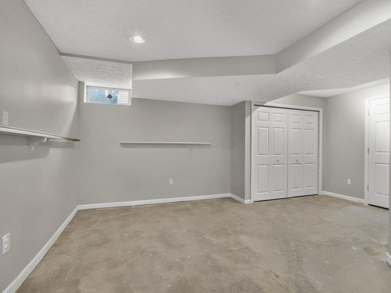 1548 Grove Hill Drive, Columbus, OH 43240 Photo 35