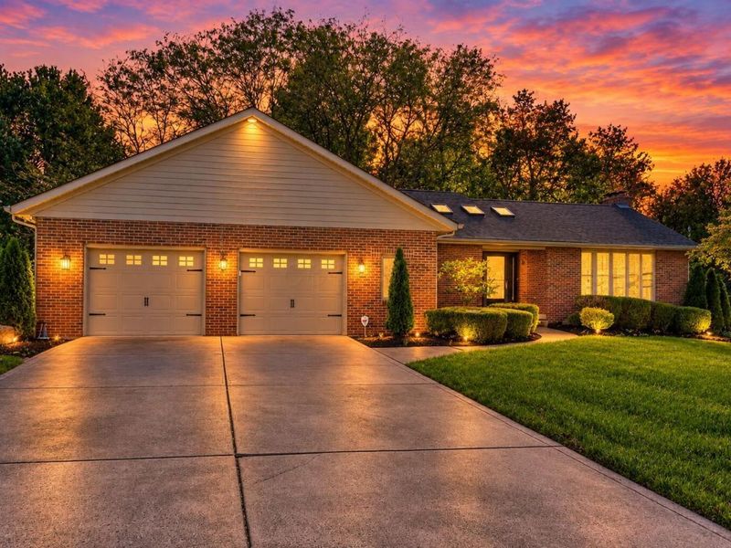 7634 Heatherwood Drive NW, Canal Winchester, OH 43110 Photo 1