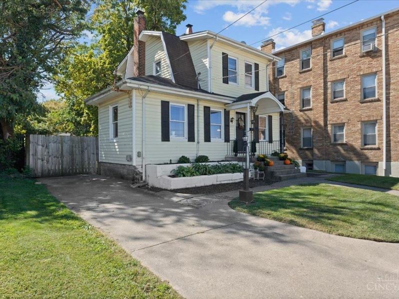 2775 Robertson Avenue, Cincinnati, OH 45209 Photo 2