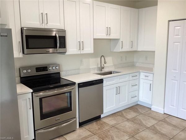 9806 Roundstone CIR, FORT MYERS, FL 33967