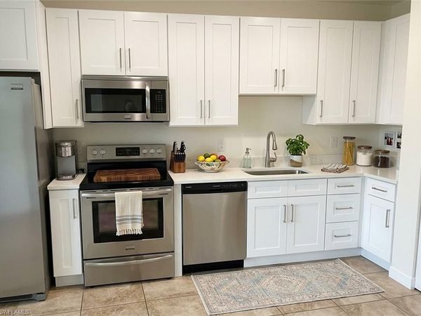 9806 Roundstone CIR, FORT MYERS, FL 33967