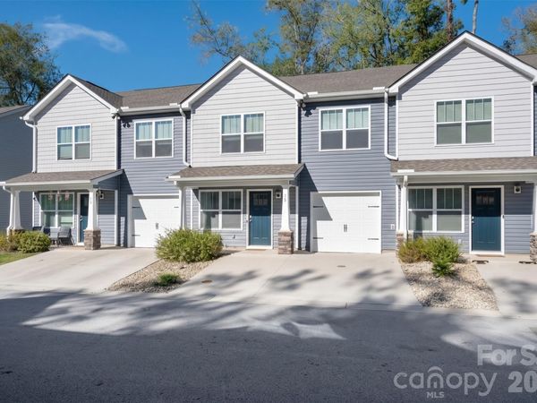 15 Virginia Commons Drive , Arden, NC 28704