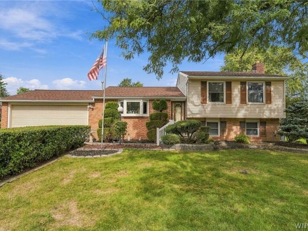 693 Lincoln Avenue , Lockport, NY 14094