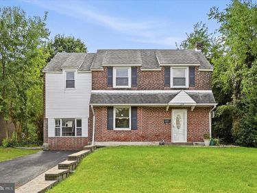 428 WALNUT AVENUE, ALDAN, PA 19018