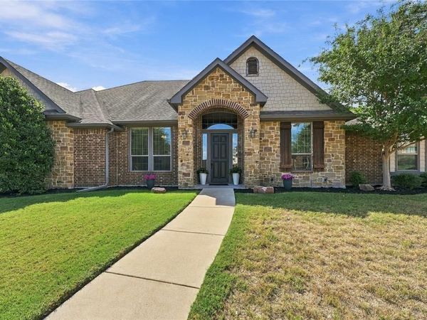 317 Covington Lane , Ovilla, TX 75154