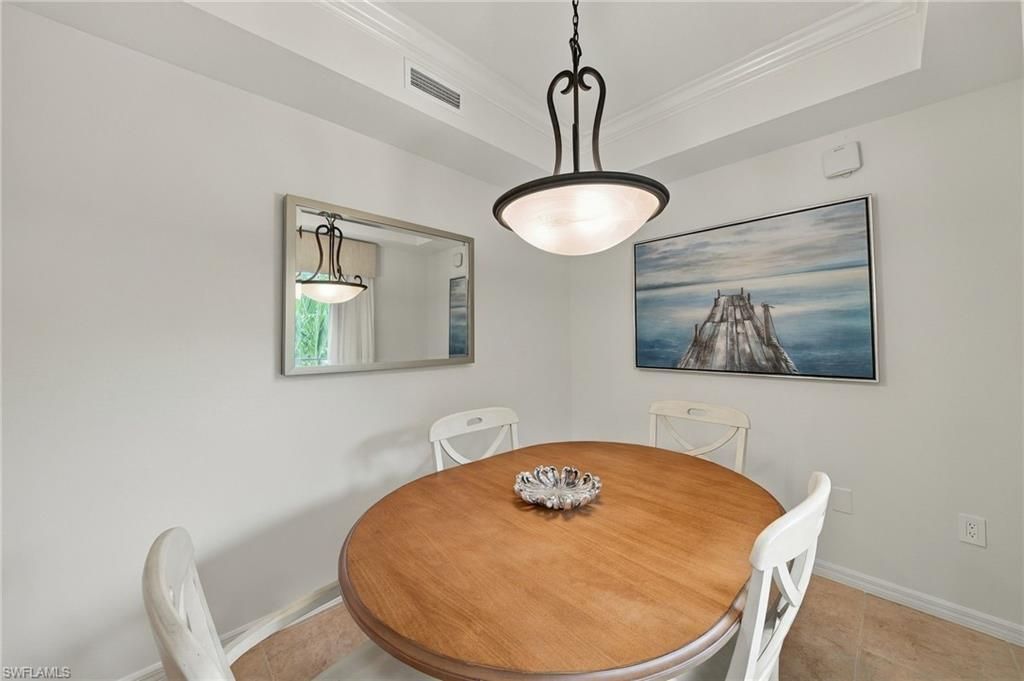 221 9th St S, Unit 219, Naples, FL 34102 Photo