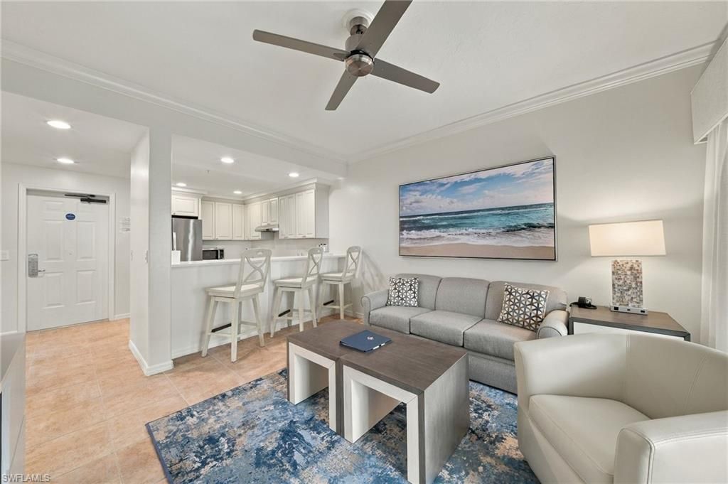 221 9th St S, Unit 219, Naples, FL 34102 Photo