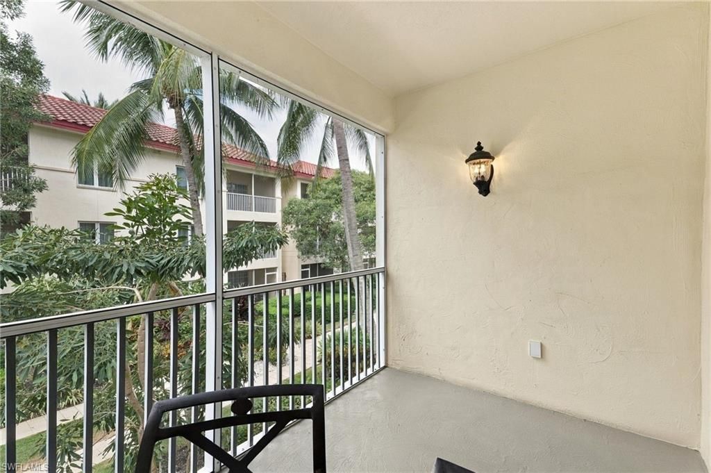 221 9th St S, Unit 219, Naples, FL 34102 Photo