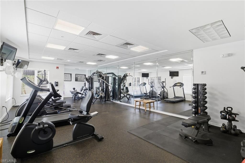 221 9th St S, Unit 219, Naples, FL 34102 Photo