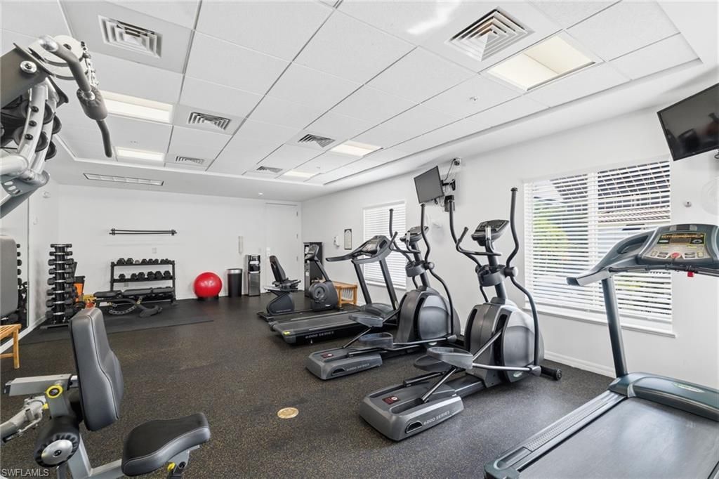 221 9th St S, Unit 219, Naples, FL 34102 Photo