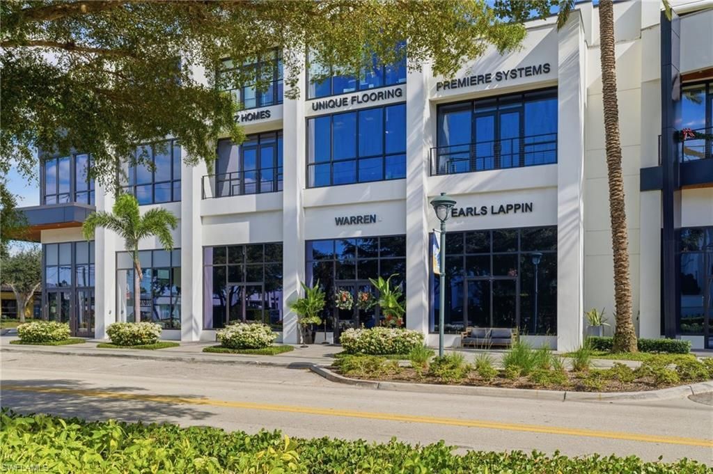 221 9th St S, Unit 219, Naples, FL 34102 Photo