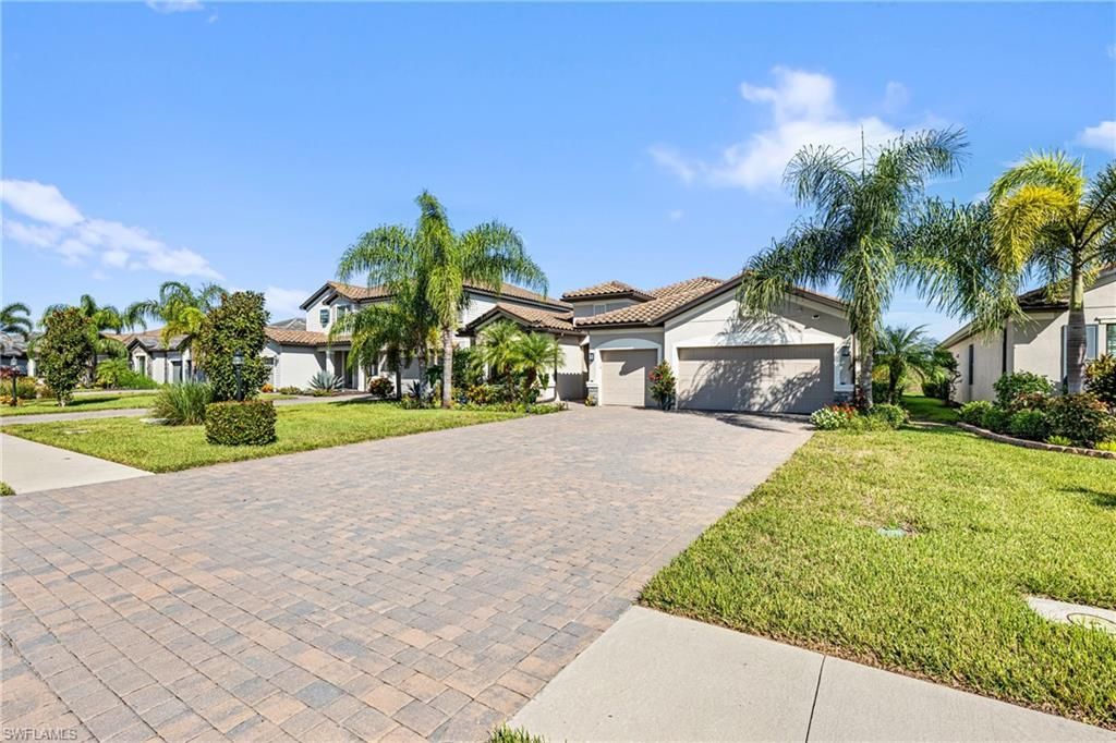 17620 Kinzie Ln, Estero, FL 33928 Photo