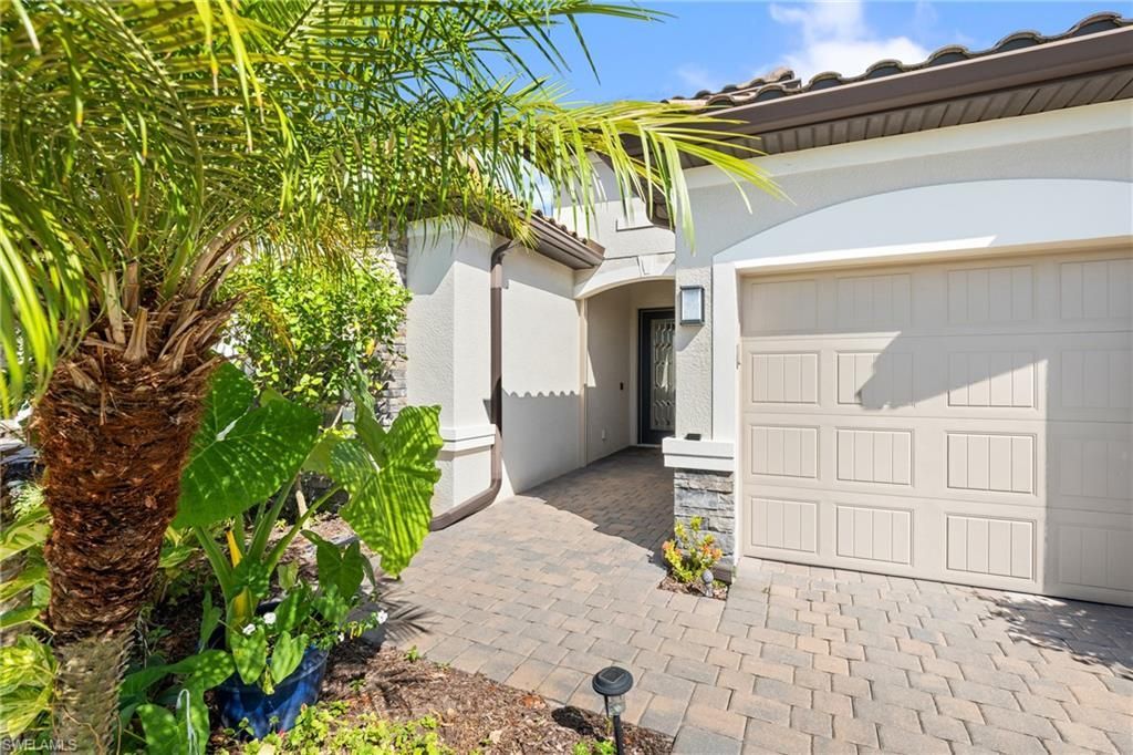 17620 Kinzie Ln, Estero, FL 33928 Photo
