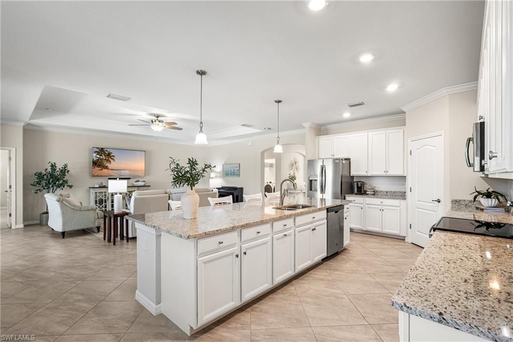 17620 Kinzie Ln, Estero, FL 33928 Photo